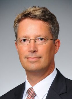 Univ.-Prof. Dr. med. Claus Cursiefen