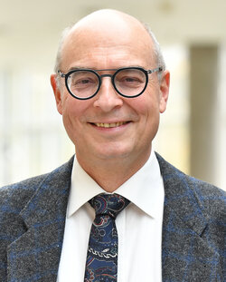 Prof. Dr. jur. Dr. h.c. Volker Lipp