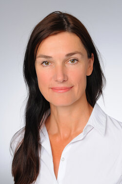 Univ.-Prof. Dr. med. Nicole Skoetz Nicole Skoetz